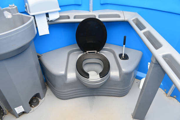 Best Porta potty delivery and setup  in Licking, MO