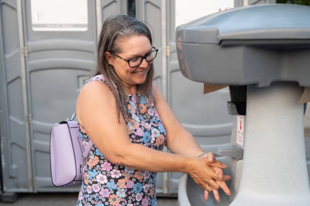 Best Portable restroom solutions  in Licking, MO